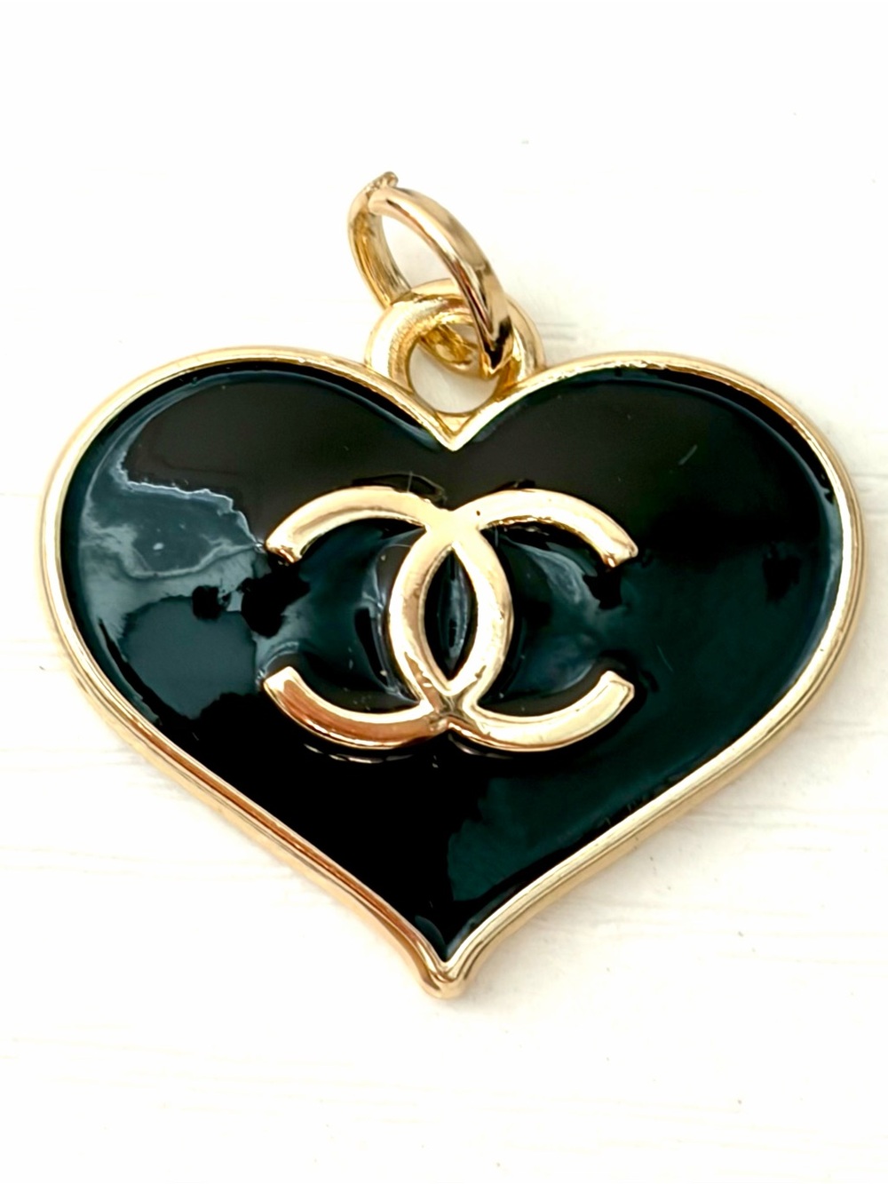 Chanel Black & Gold Enamel CC Heart Charm Penda
